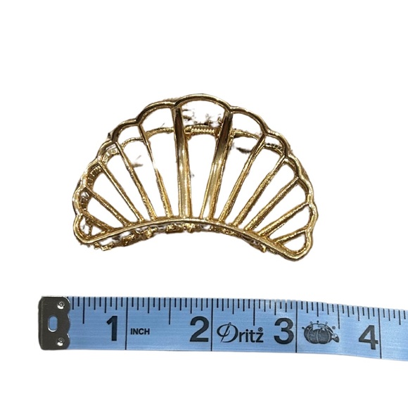 Gold Metal Shell Claw Hair Clip | New - Picture 5 of 5